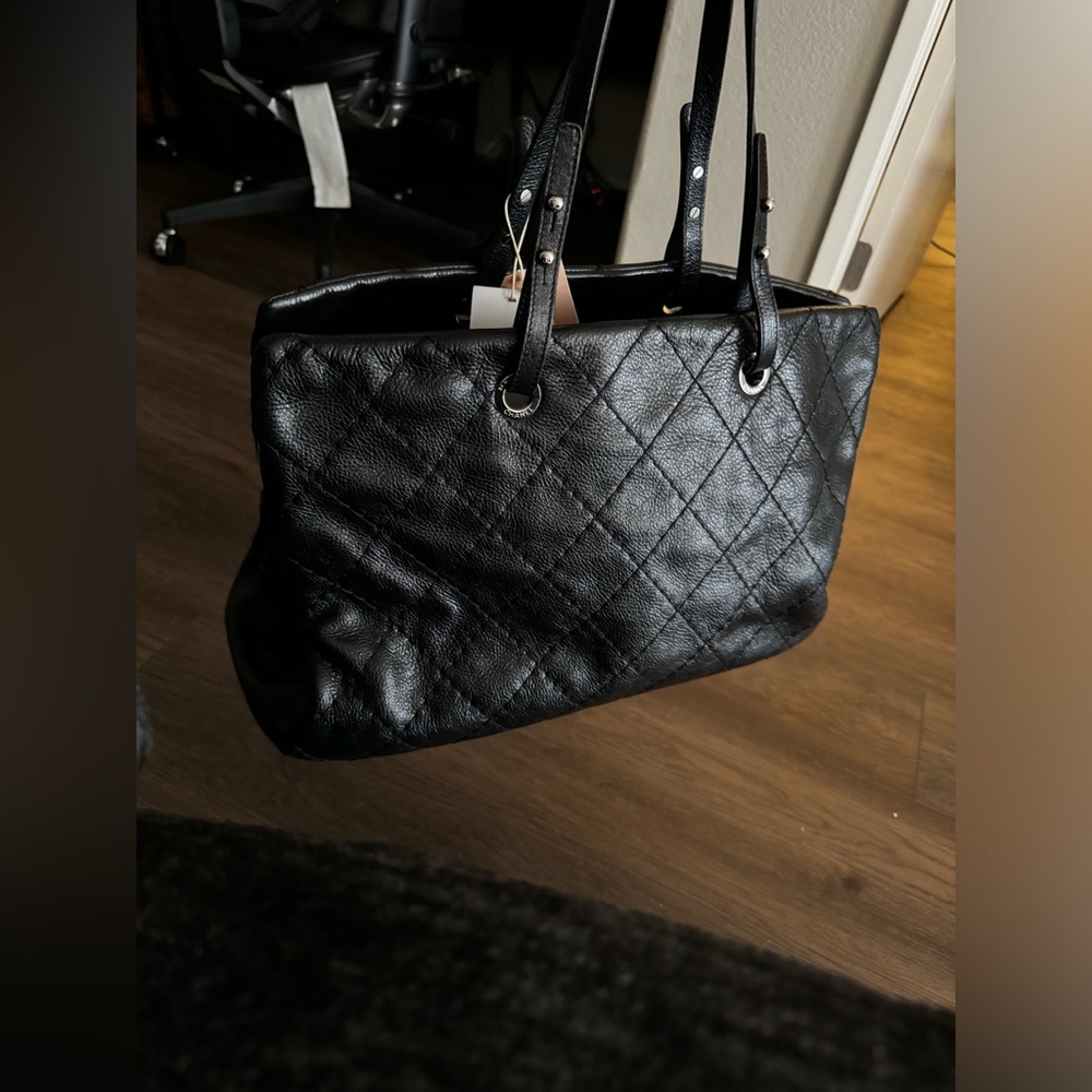 ❌SOLD❌ Authentic CHANEL On the Road Tote (Large) - Picture 8 of 14